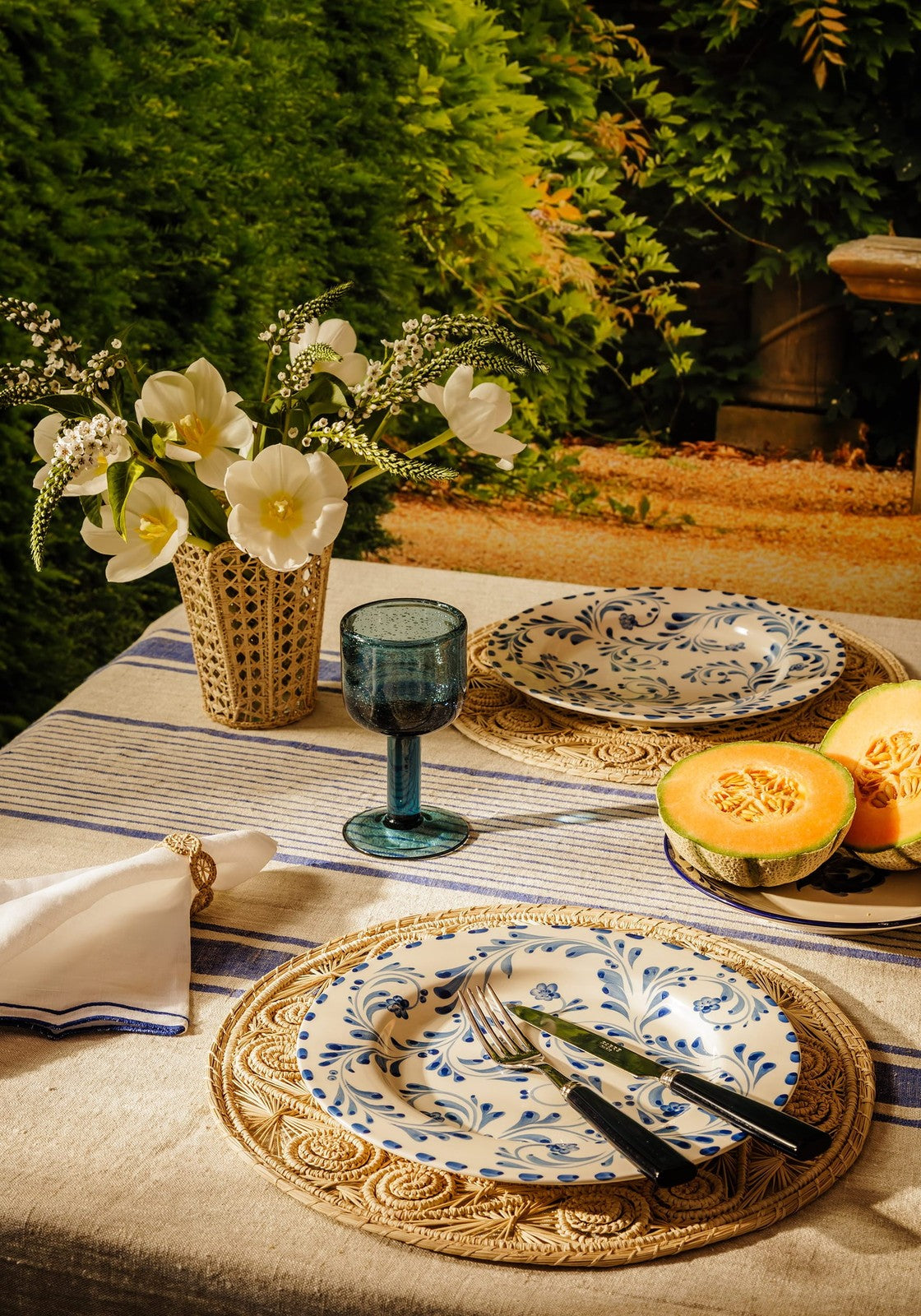 Sophia Dinner Plate, Blue