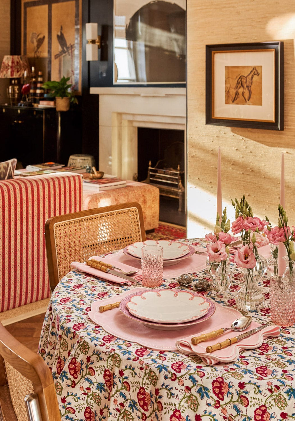 Scalloped Petal Placemat in Blush Pink