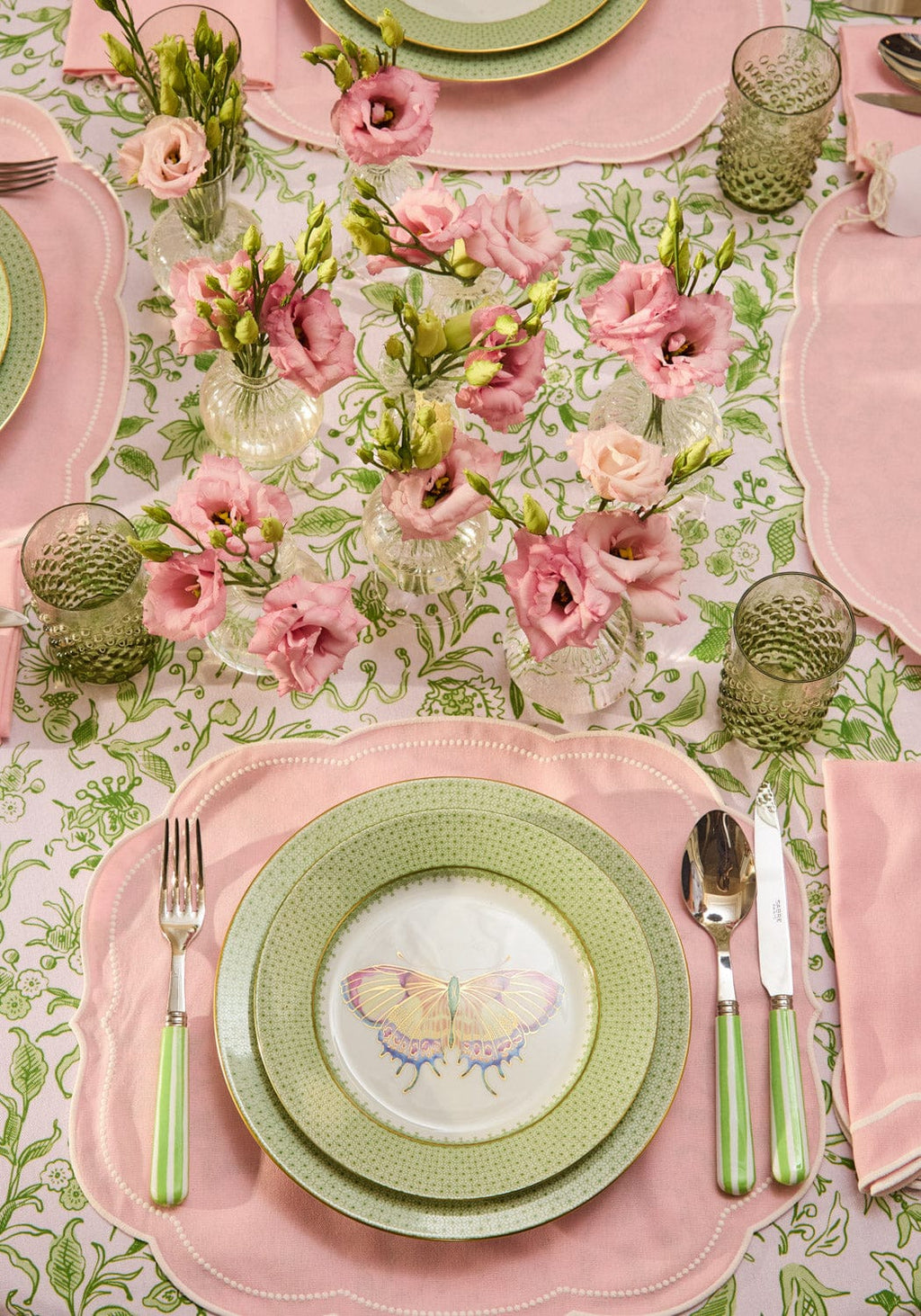 Scalloped Petal Placemat in Blush Pink