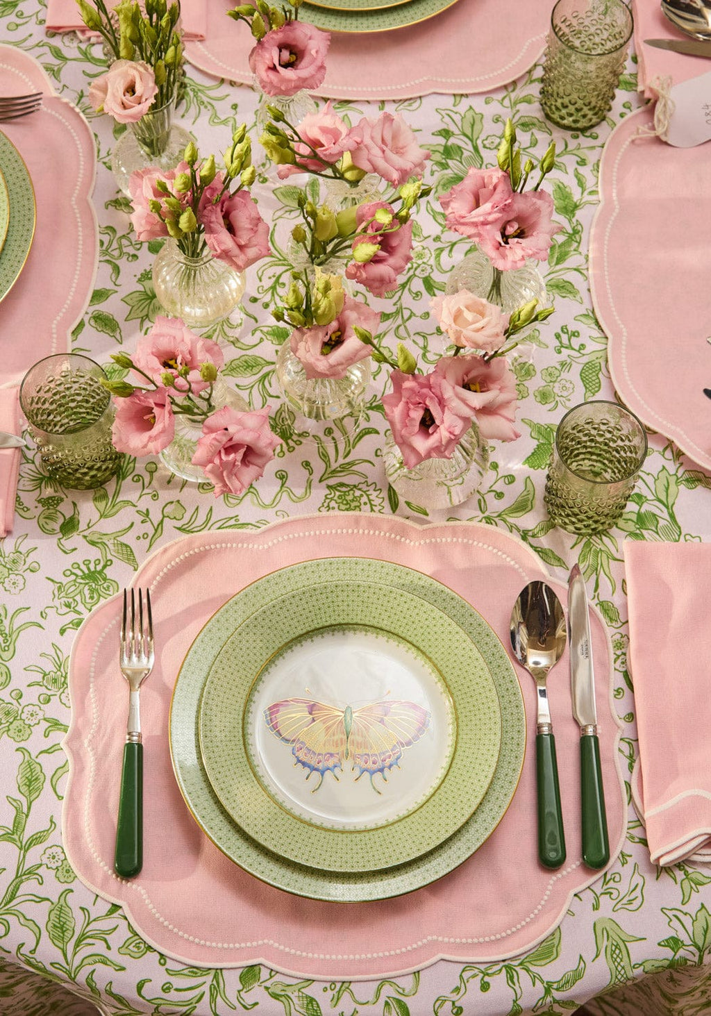 Scalloped Petal Placemat in Blush Pink